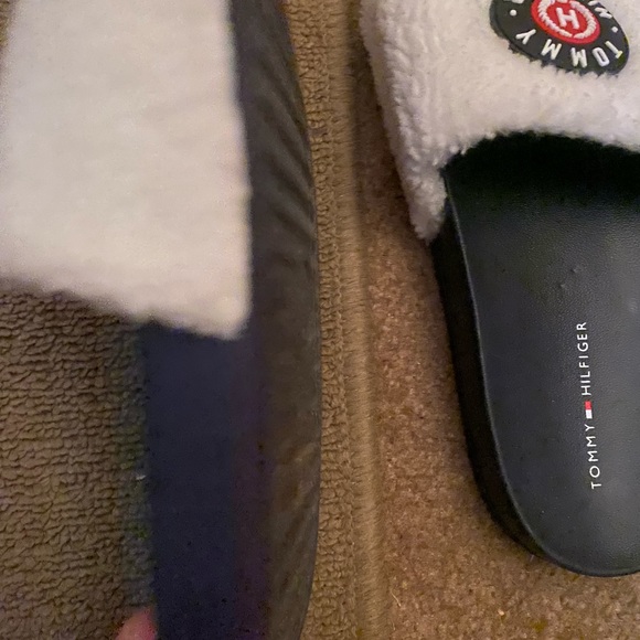 NWOT ladies Tommy Hilfiger slides - Picture 5 of 8